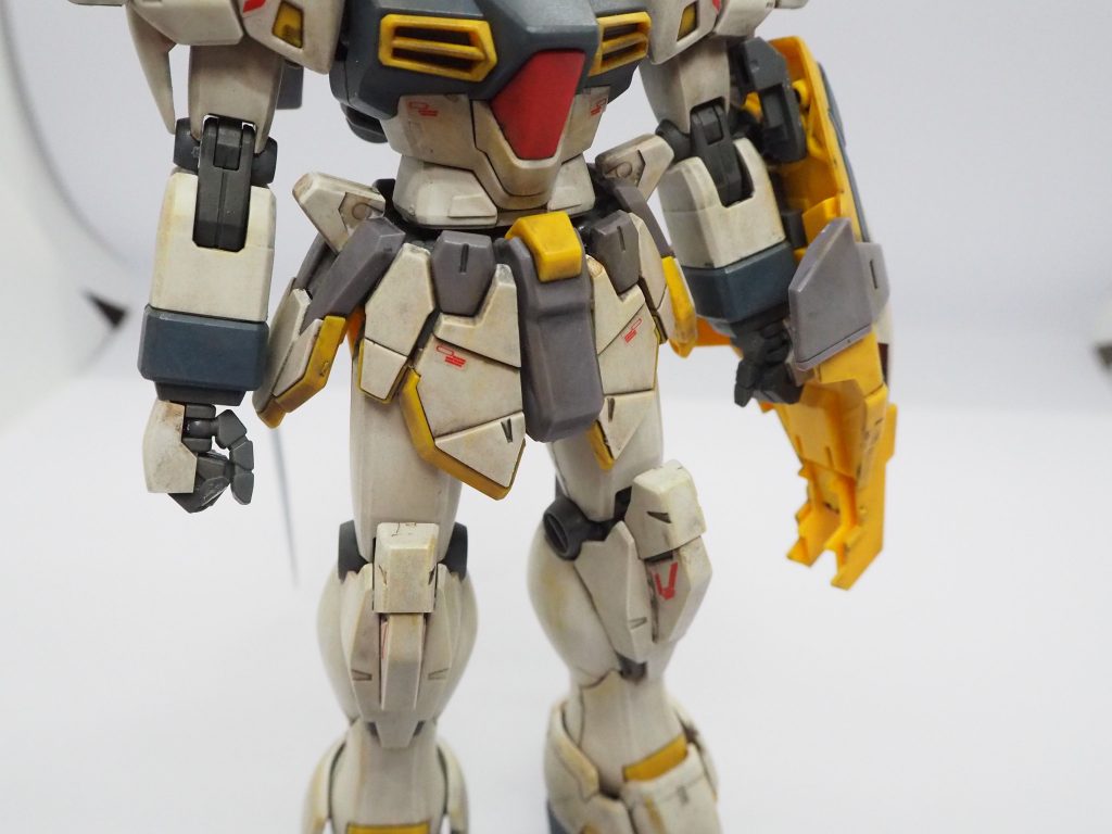 次にMrウェザリングカラーのグレイッシュブラウンで2回目のウェザリング