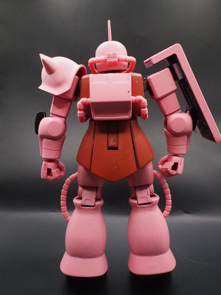 後ろ姿もピンク色