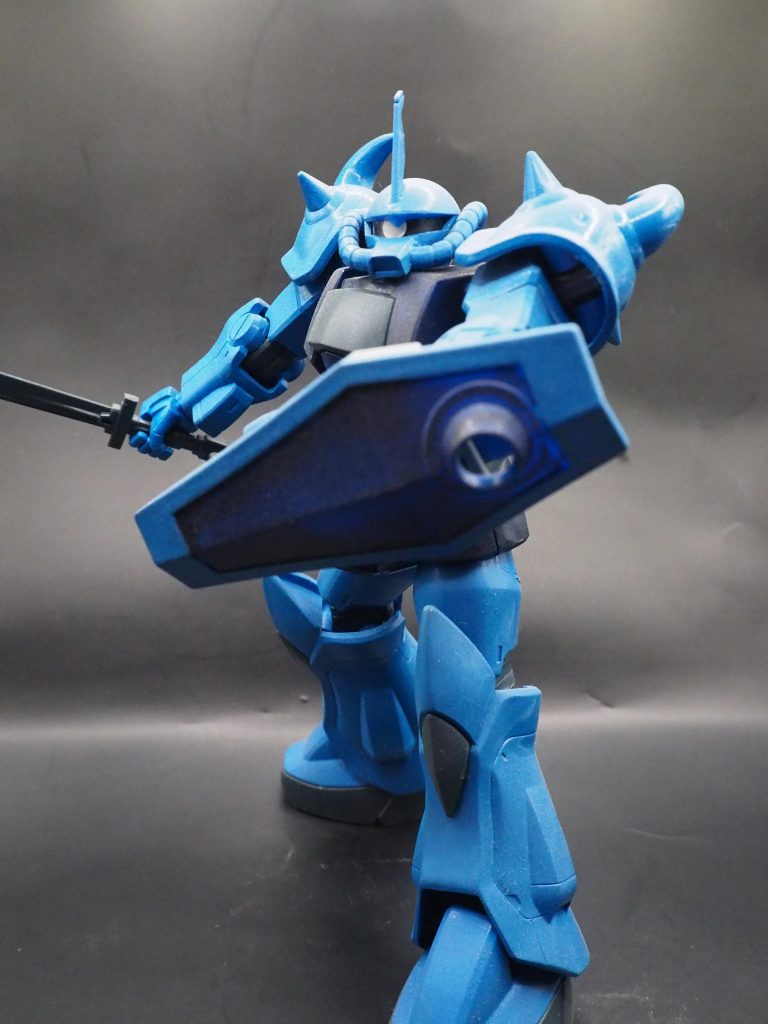 制作後、直射日光に当たるケースで半年ほど焼きました