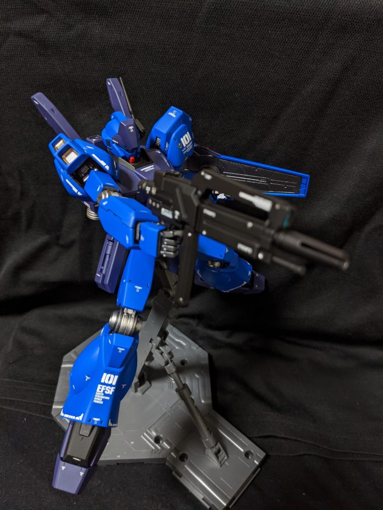 色以外は性能に違いはない設定。パイロットの腕が肝心です。