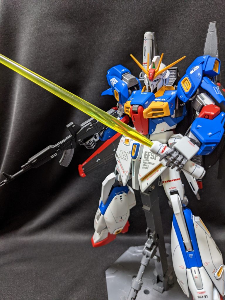 BWSだとカミーユは嫌がりそうなので可変可能なリ・ガズィ・カスタムにしました。