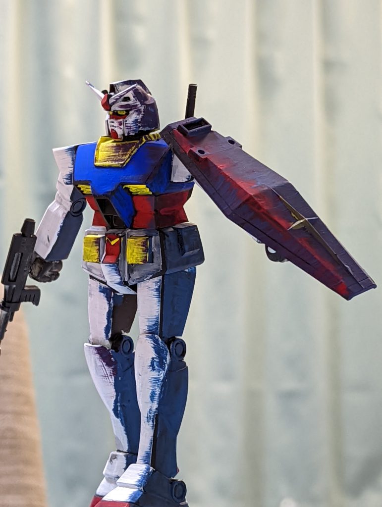 旧キットですから。肩なんか、ほぼ四十肩です。