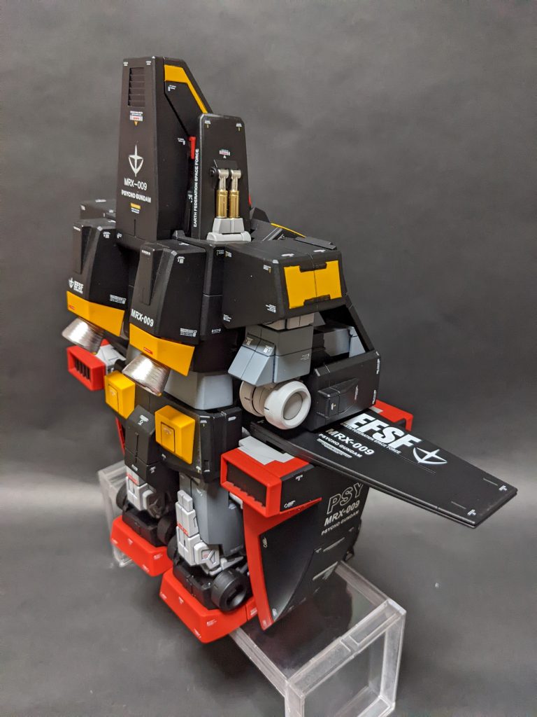 あわせ目はほとんど段落ちモールド処理です。