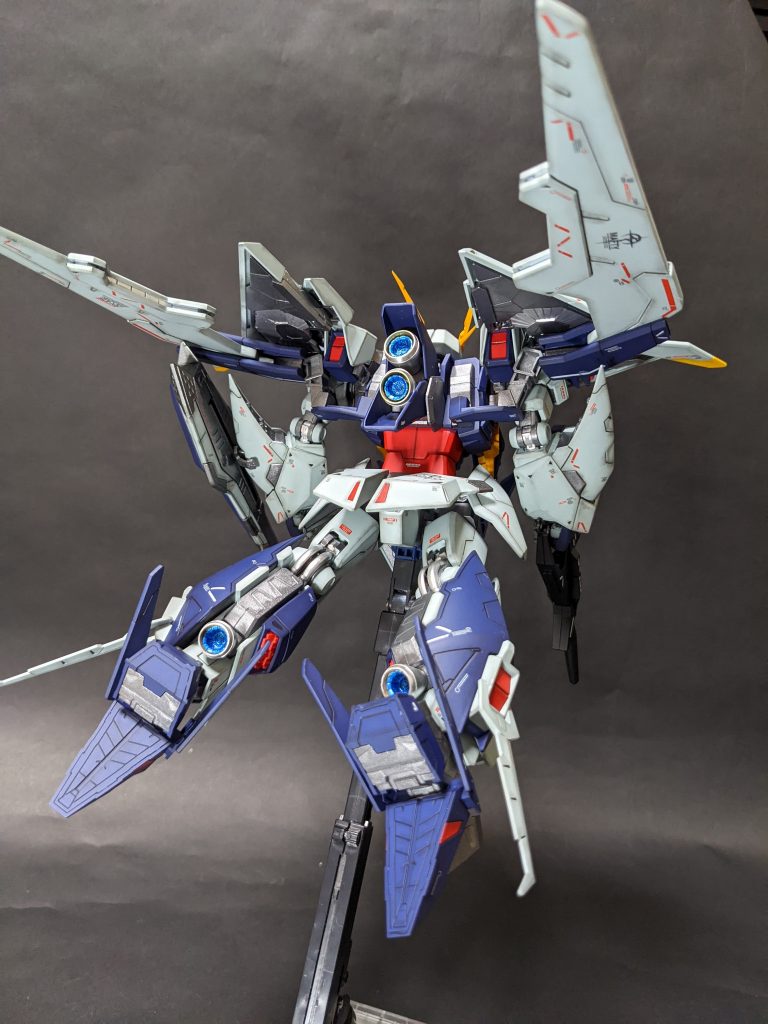 腰の位置を上げたことでパット見わかりにくいですが全体のバランスが少し変わっています。