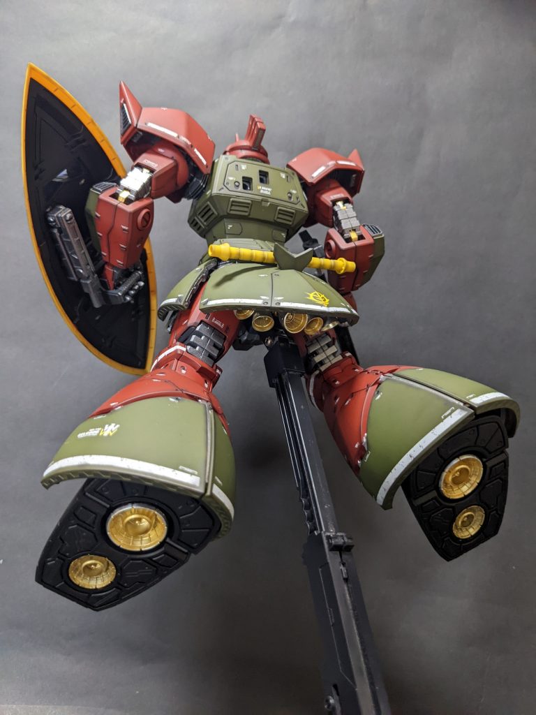 高機動型ではなくシャアと同じS型にしました。ライバル？ですし、ガルマが生き残っていたらシャアと同型を選ぶだろうなぁと妄想しました。