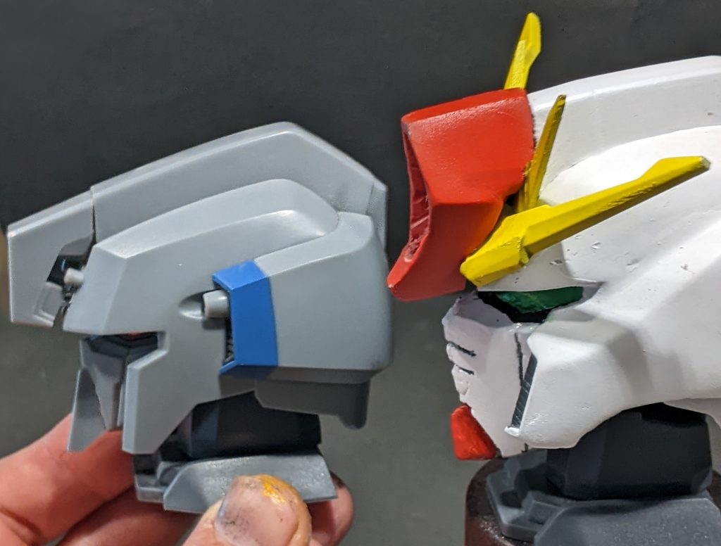 誇張気味のハイメガキャノンも好きです。ゼータとの比較。実際はプラスじゃなくゼータで作りました