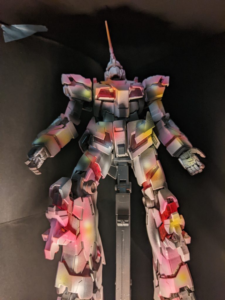 インナーの発光部？を分解して蛍光ぴんくにして、ハイライト入れたらもっと光るかも…今回はちょっとやりすぎ感あるますね…