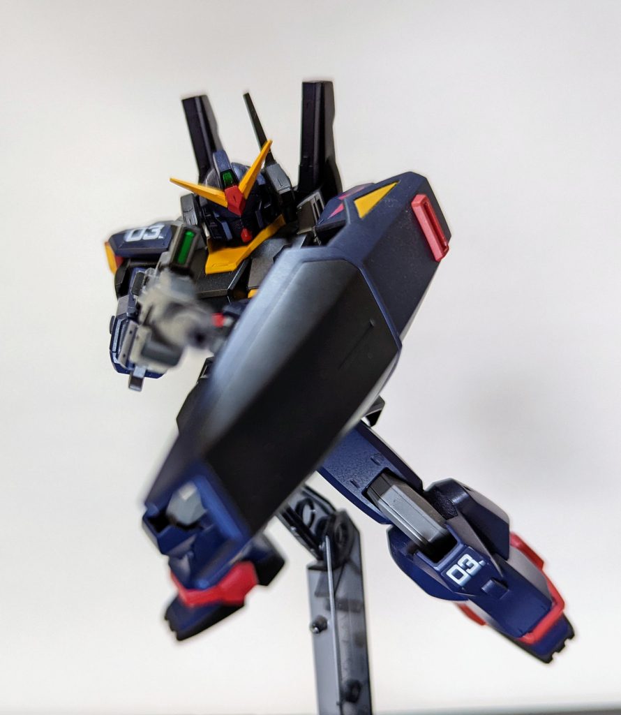 ビームライフルでポージング