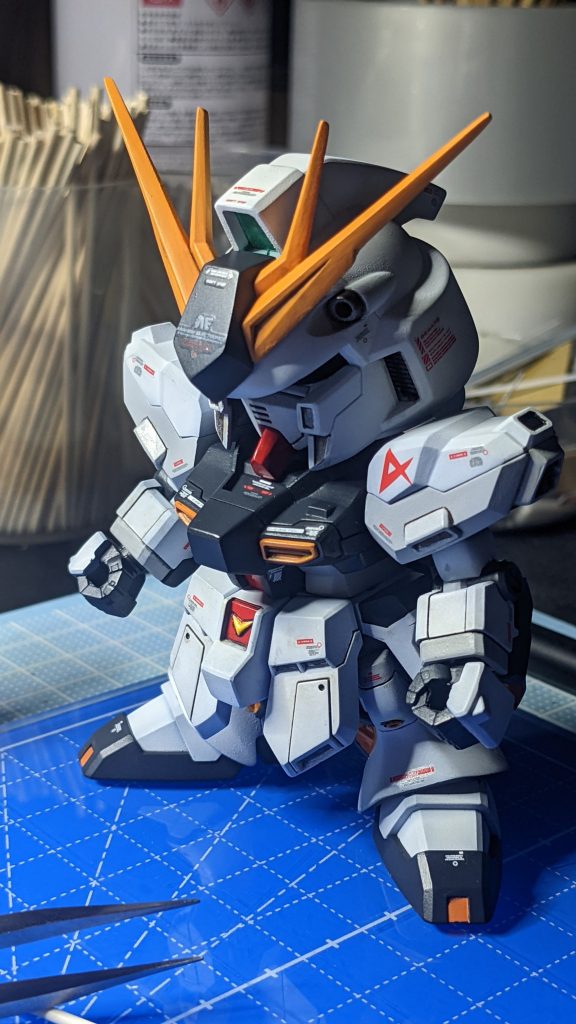 デカールもチョートクさん&RGHi-νガンダムを参考に貼りました！ハサウェイのデカールは優秀でした！！