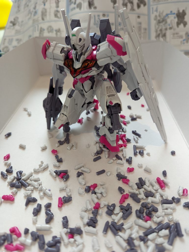 ガンダムルブリス(水星の魔女 PROLOGUE)素組み+墨入れ–5枚目/制作者：@dora_e_m