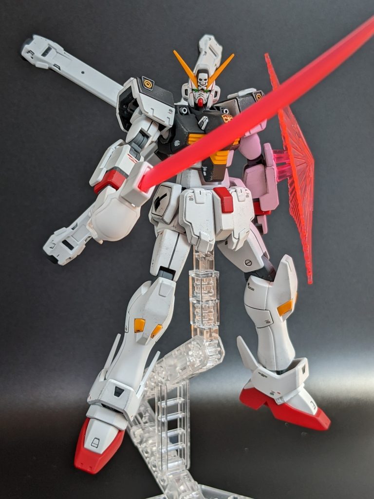 正面から見たときに一番かっこいいガンダムと思えてきました。