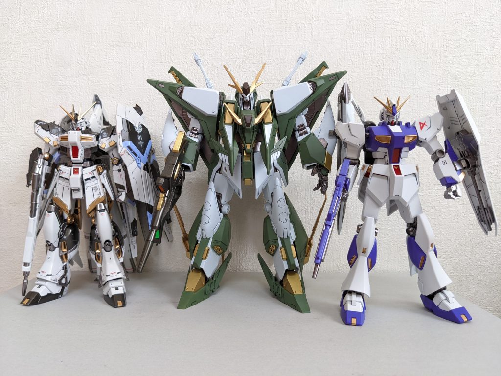 好き勝手塗装ガンダム三羽ガラス😆