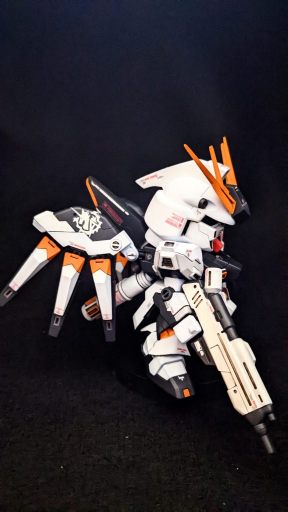 BB戦士 Hi-νガンダム–3枚目/制作者：コウ•イキシ