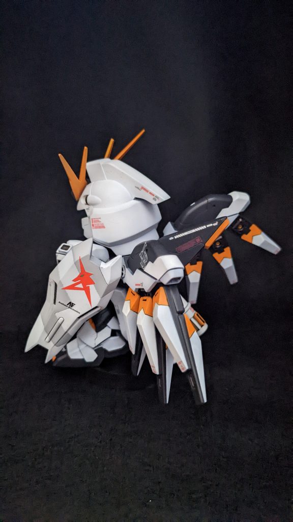 BB戦士 Hi-νガンダム–5枚目/制作者：コウ•イキシ