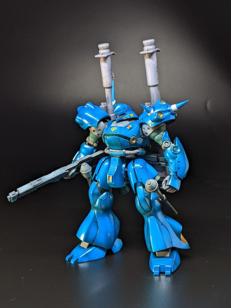 イエローの部分は明度差がありすぎるので青金にしています。