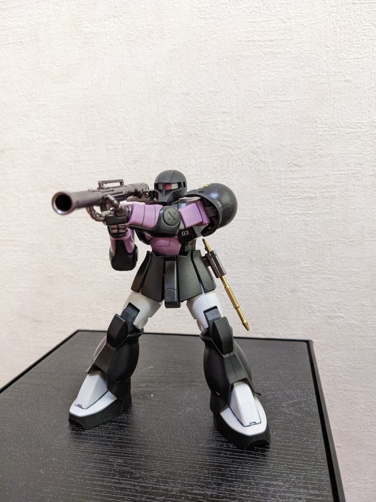 バズーカ発射!!直前のクスィーが(あくまで自分にとっては、ですが😅)、ワリと手の込んだ大作!だったので、スミ入れ&トップコートくらいにしとこうと思ったのですが、結局好き勝手部分塗装💦