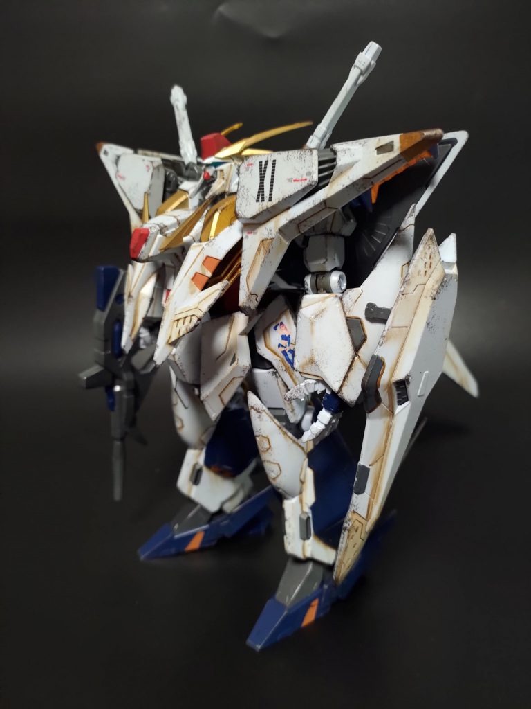 ピンナップガールのデカールを貼りました