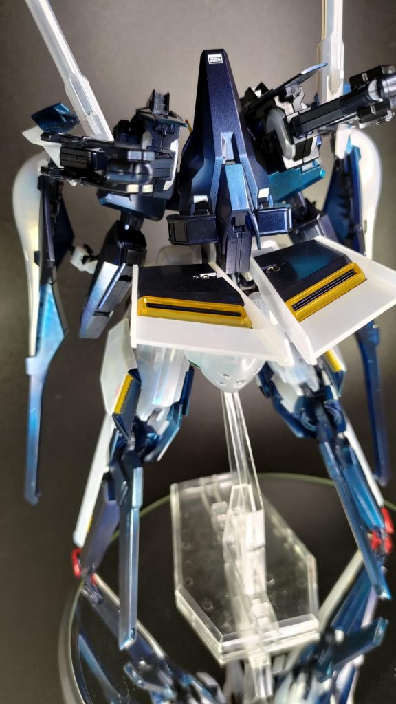 背後はデカールおとなしめ