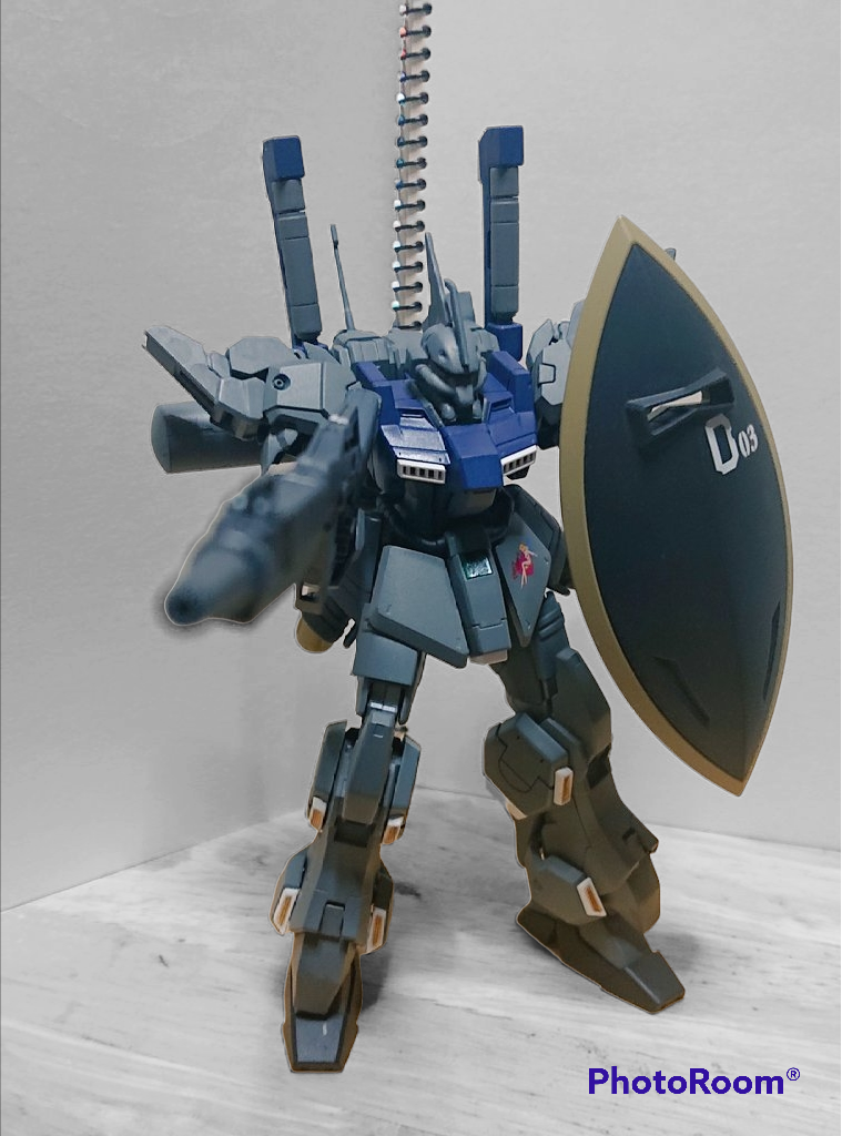 ガンダムエース付録のムーンガンダム用ロングレンジビームライフルです。UC.0088頃にはプロトタイプがあったかなぁと。多分サザビーが設定画で持ってたやつですよね。