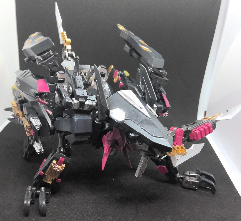 思い付きで無理やりつけた機能なので、あまりポージングの自由が利かないのが難点ですが、思い付きの割にはしっかりと形になってくれたと思っています。