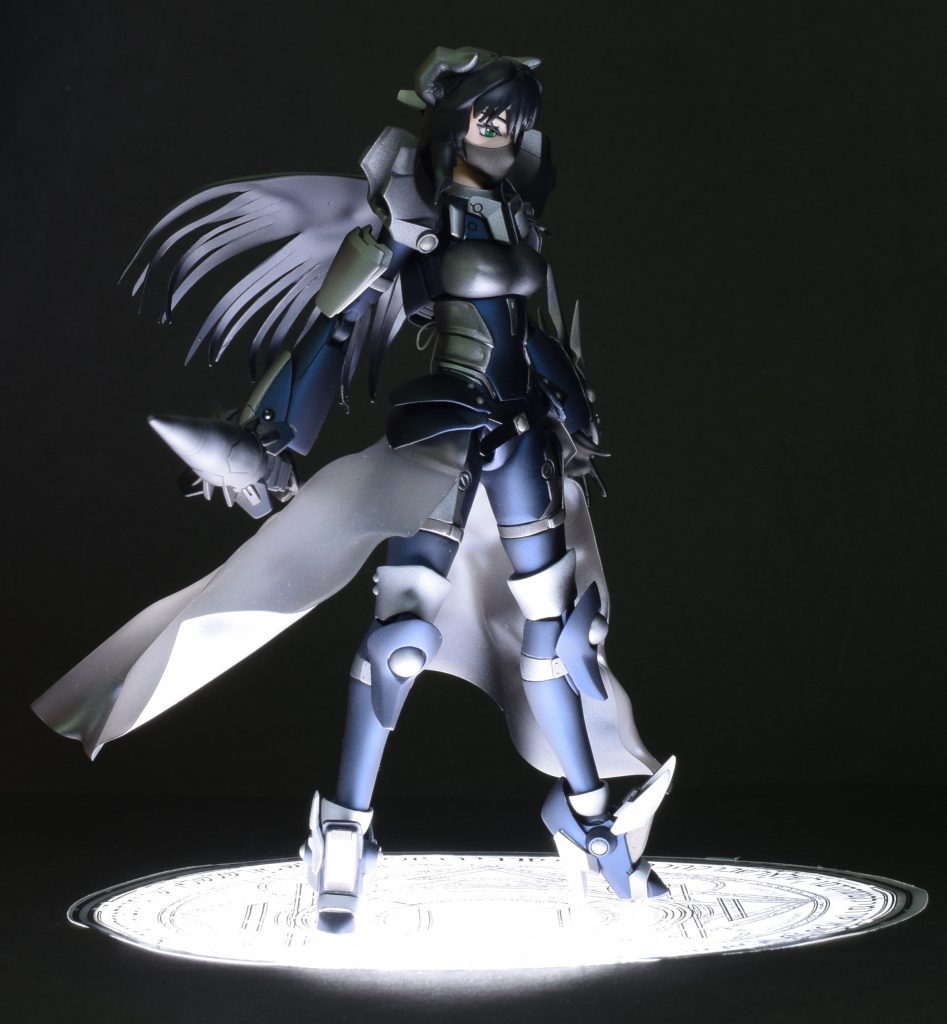 塗装はプリズムブルーブラック、スターブライトアイアン、ブライトシルバーです。色々重ねたりぼかしたり。