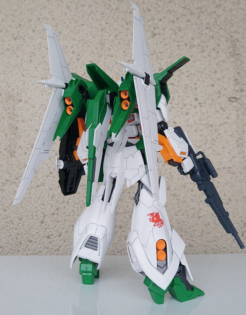 ガンダムリントヴルム–3枚目/制作者：毒zon