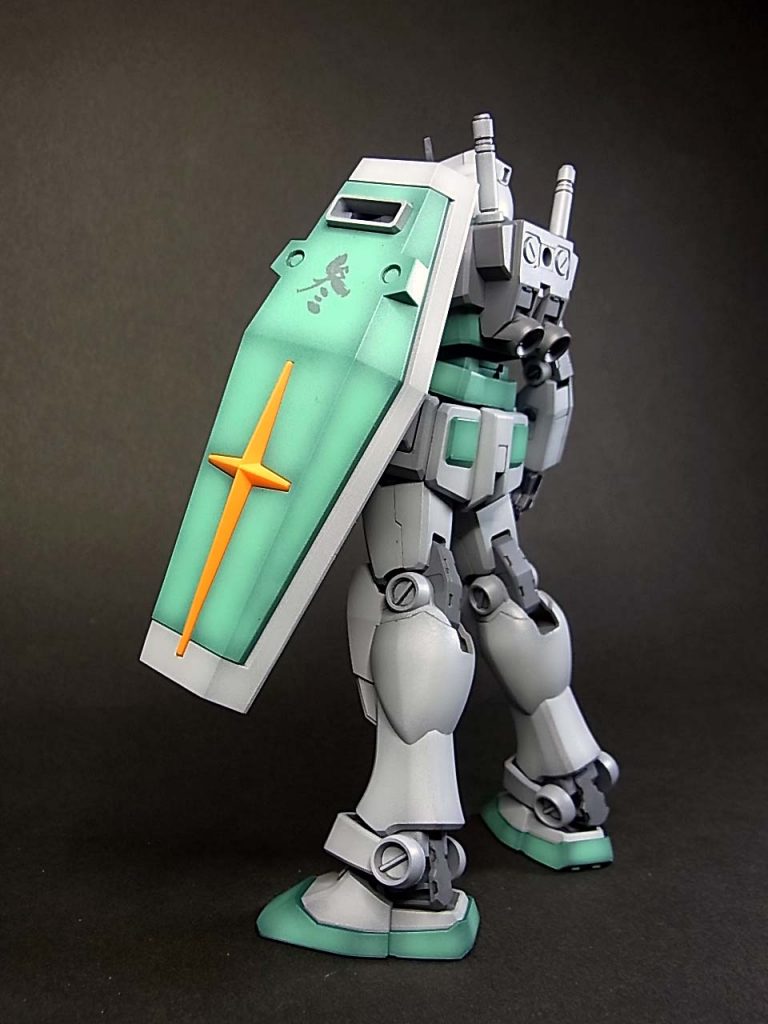 私のようなフラフィフのオヤジにとって身体に刷り込まれているようなファーストのMSデザインの中キット化される度にアレンジされていく主役機ガンダムのデザイン…