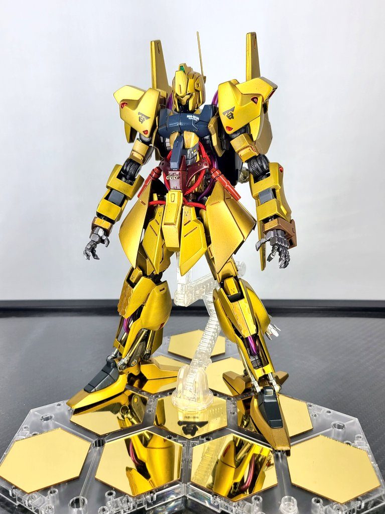 足などのクリアパープルのケーブルは100均のスマホ充電ケーブルを使いました。