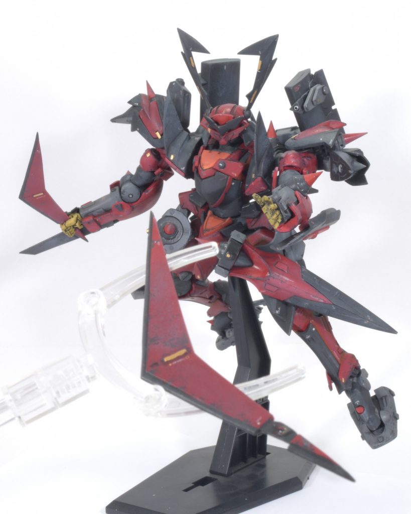 当時グレンラガンにハマってたのでプラ板でブーメランを追加。尚10年ぐらい経つとプラ板が変形して反っちゃってたので､指で再整形…したら折れた。