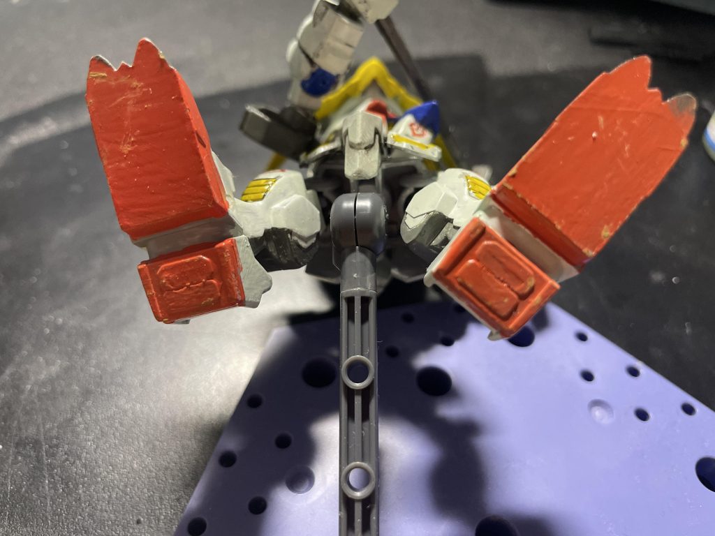 あんまし写真が撮れてなかったのでプラ板で埋めた足の裏をご覧ください。