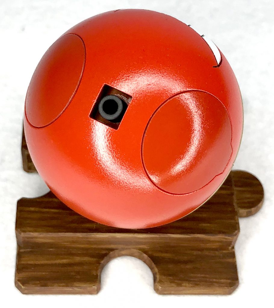 ヒスイマルマインの体の底面には攻撃で種を飛ばす穴がありますがそちらをこのように表現!もともとは凹んでいる部分なので出っ張らせたら見た目いい感じですね!