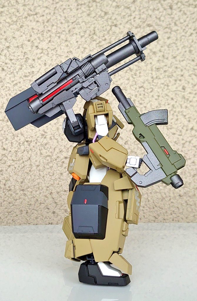 製作過程にて参照しますが、グレネードランチャー的なものをオリジナルで配置しました。