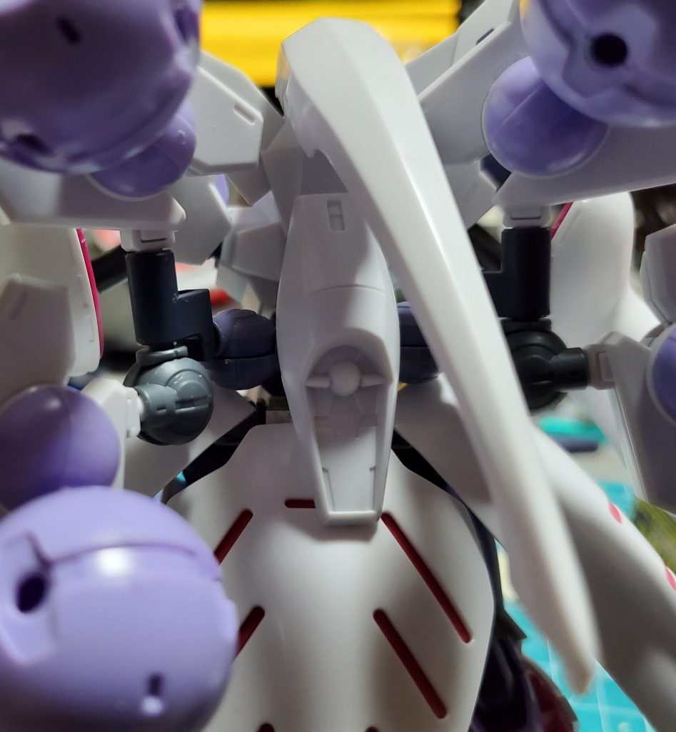 ポニーテールはキュベレイの頭部を加工して使用。