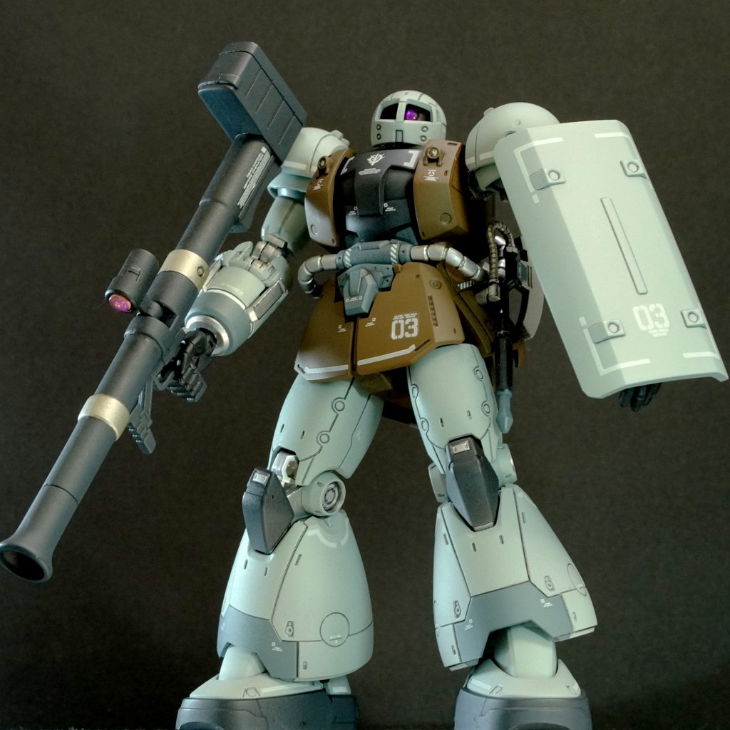 塗装は缶スプレー・タミヤカラーの AS-5 ライトブルー / AS-22 ダークアース / AS-31 オーシャングレイ2  / TS-48 ガンシップグレイ / TS-88 チタンシルバー / アサヒペン メッキ調スプレー クロム　を使用しています。