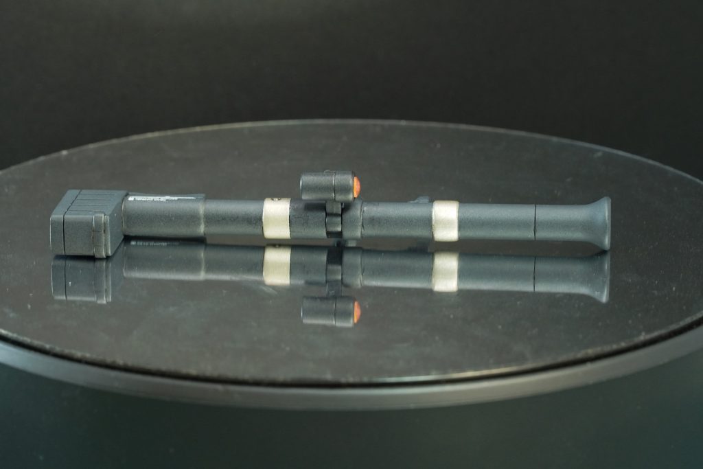 初めてのHG制作でしたので「加工頑張らないと！」と張り切ってわざわざ段落ちモールド処理されているバズーカのモナカ合わせ目を消すという謎の苦行をした記念すべき作品です。今でも「よくこんな合わせ目処理したな」と思います…。