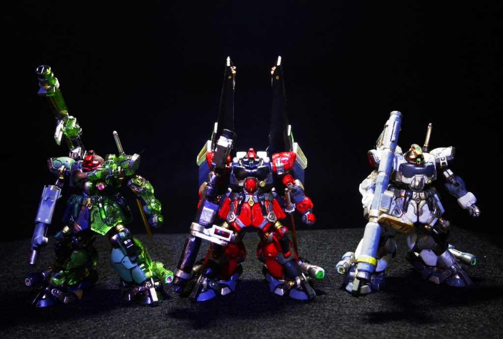 へい、らっしゃい！！どむトロ三種盛り今が旬だよ、おいしいよ！