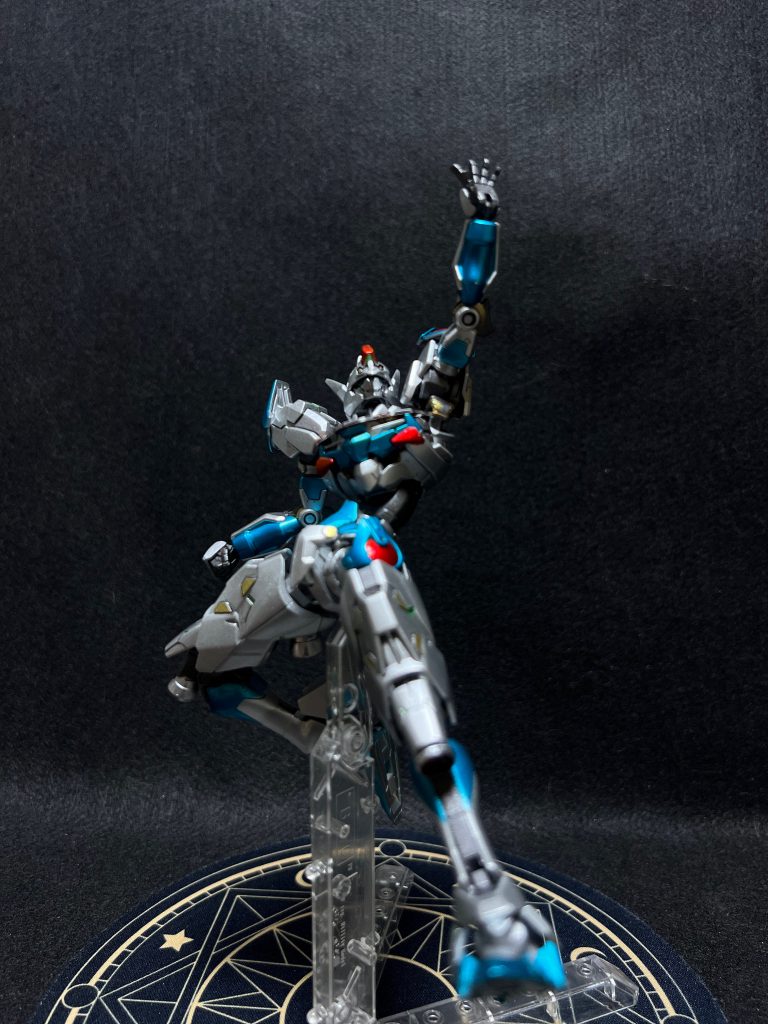 足と腰の関節を延長&可動範囲の拡大でダイナミックポーズ❗️スタイルはお気に入り😁