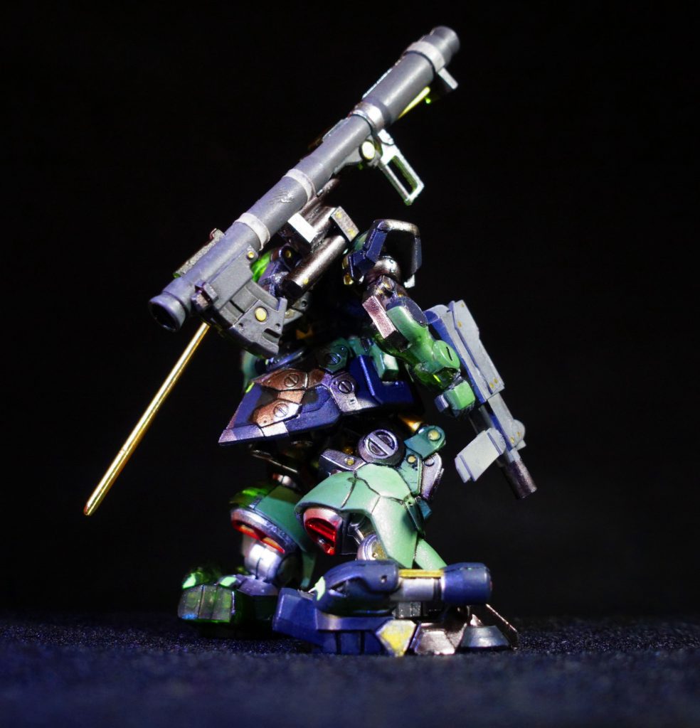 連邦に出遅れたMS携行用ビーム兵器のキャッチアップを目指したものだが、コンパクト化に課題が残っていた。ジムのビームスプレーガン程度の威力はあった。