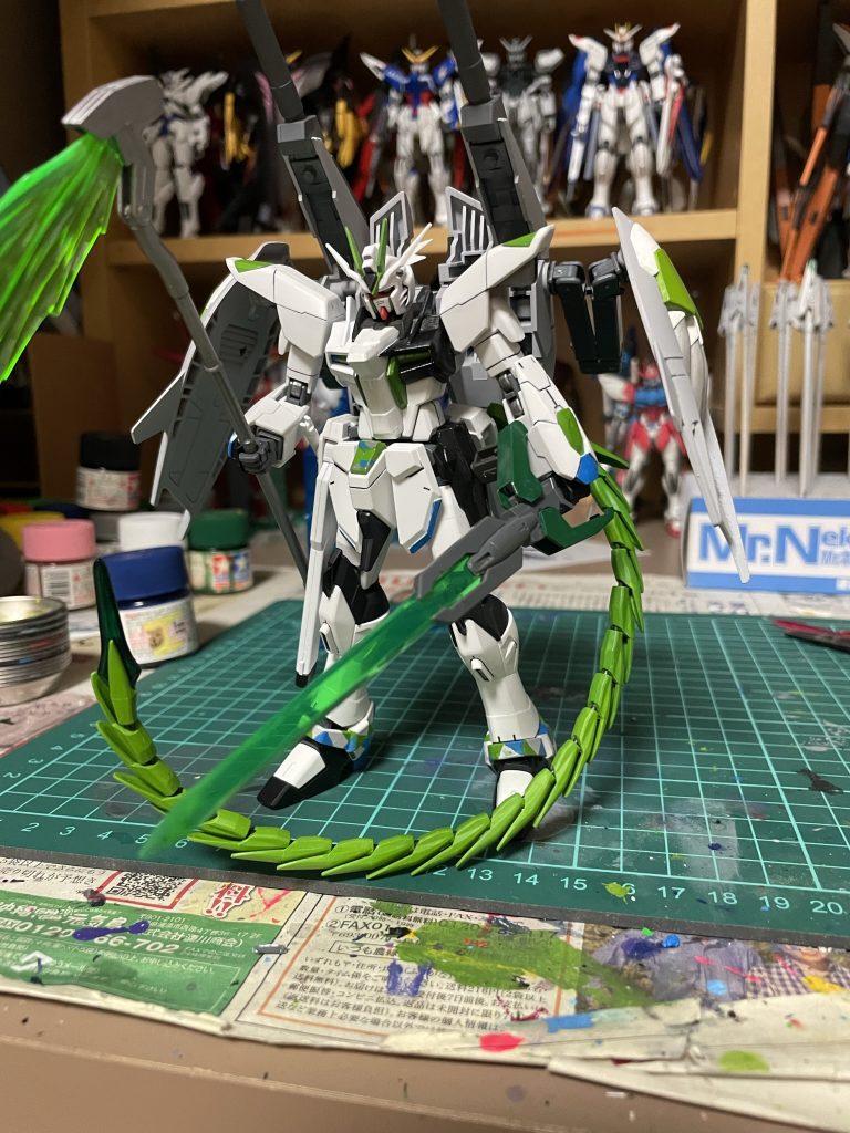 3号機は中距離？って事で！鎌とか尻尾とかクセの強い武器がついてる