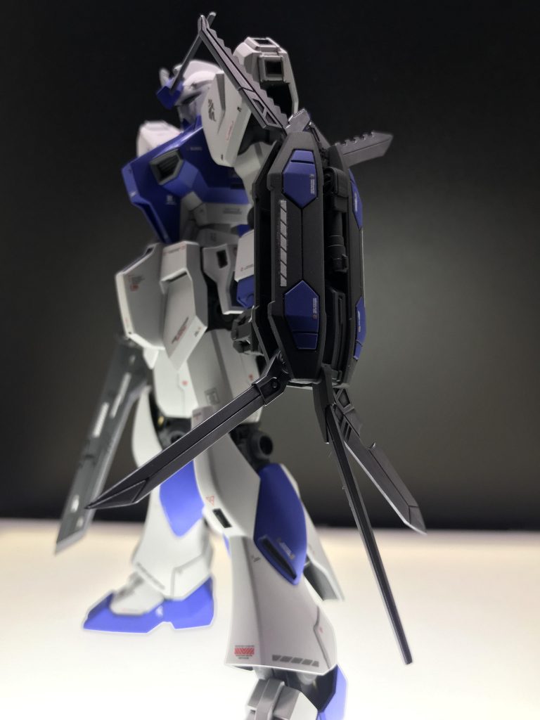 最大の特徴である十徳ナイフ的ギミックもご覧の通り…ヘタリが怖いので頻繁に出し入れ出来ないのがツラいですがw、楽しいギミックです。