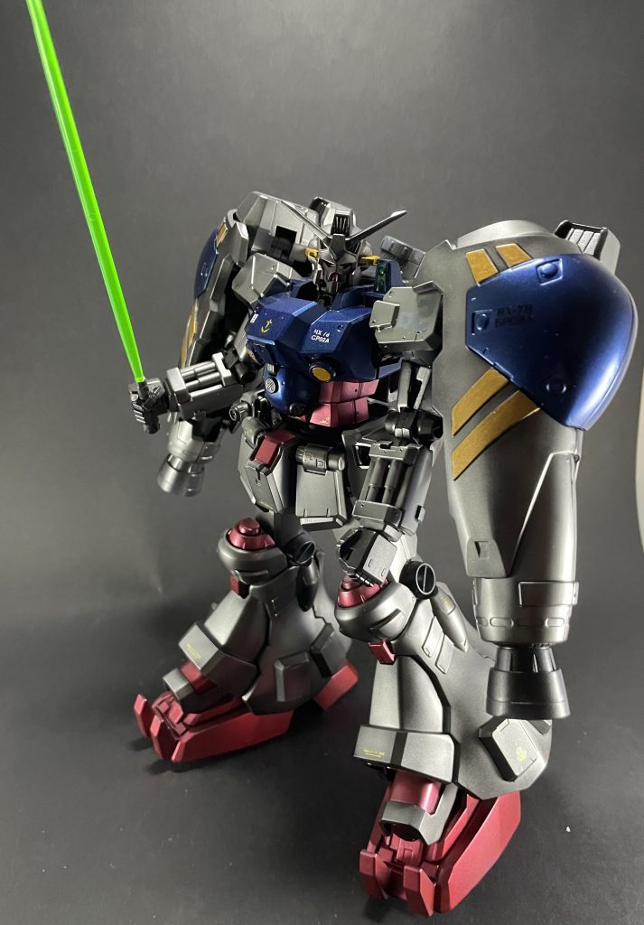 下地の色を少し残したり、全体的に暗めになるように塗装をしています！