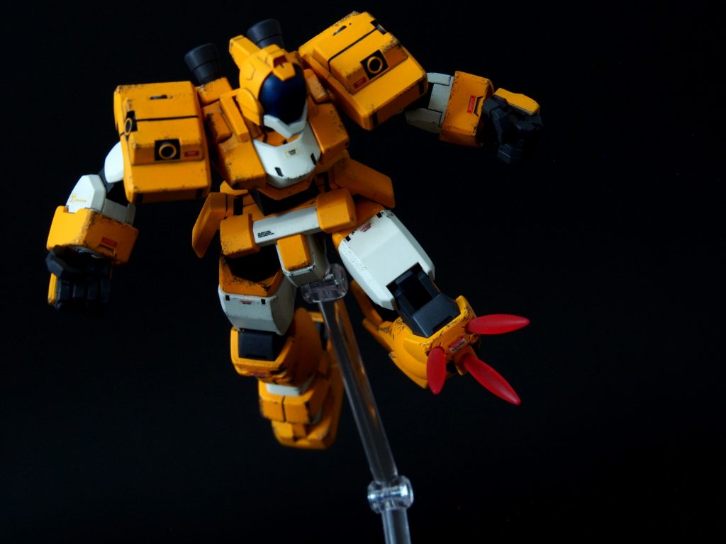 ビームニーキック!タイタスのギミックは余すことなく活かしました。