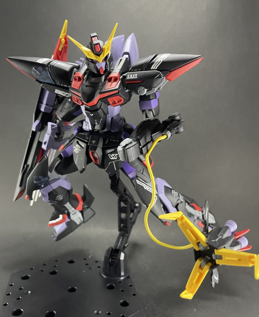 ワイヤーがうまくいかず、変なポージングになってしまった😓