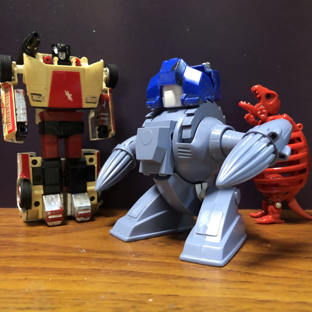 今回はTwitterでのヒロッコさん運営の｢１ヶ月戦争vol5｣アッグ編で作りました。大河原デザインのアッグと昔楽しんだオモロイドを両立してみよーと思って作ってみました。前回の投稿から半年くらいたってしまった(￣▽￣;)