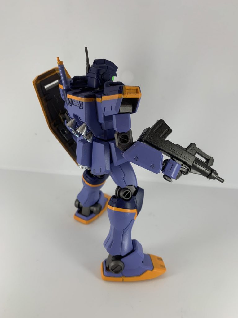 水性ホビーカラーで塗装しました。