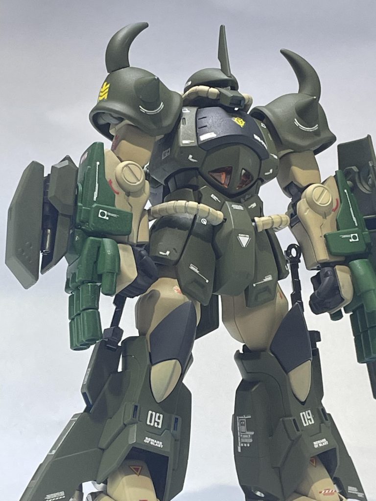 いつの日か再販されたあかつきにはリバイヴ版グフとミキシングしてまた作りたいです。今度は全てのランナーが揃った状態で(笑