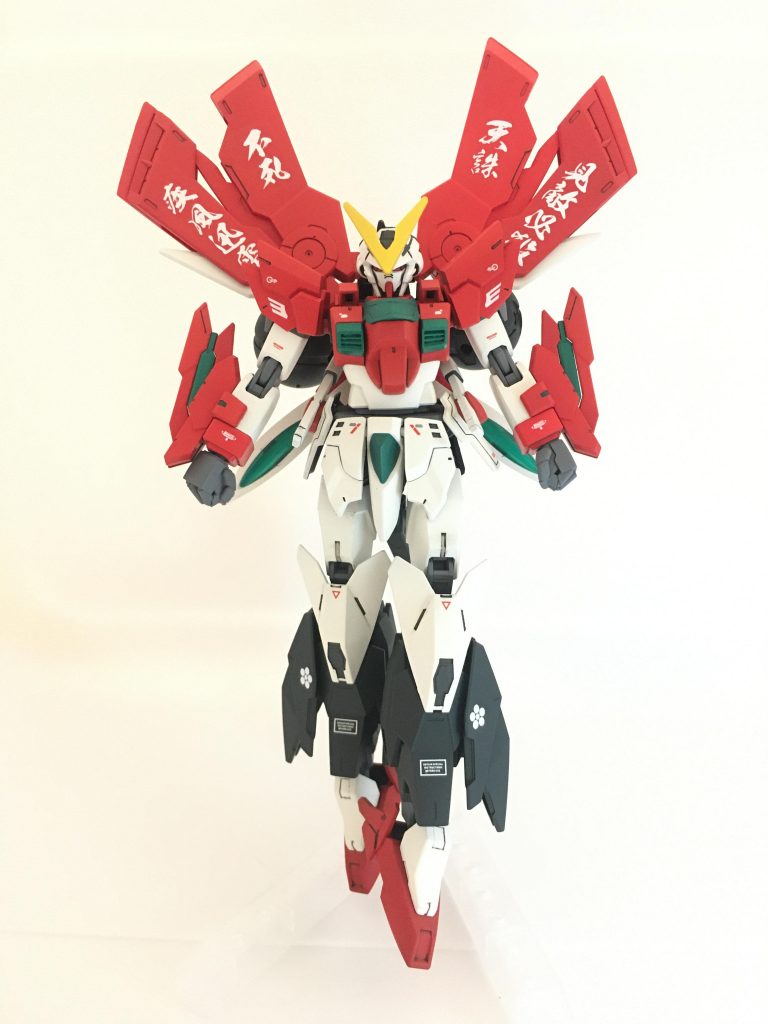武装は以上です。ベースの大半がブレイジングガンダムなので、装備なしの格闘戦も得意としている設定です。