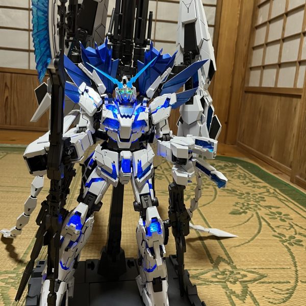 ユニコーンガンダムペルフェクティビリティフル装備