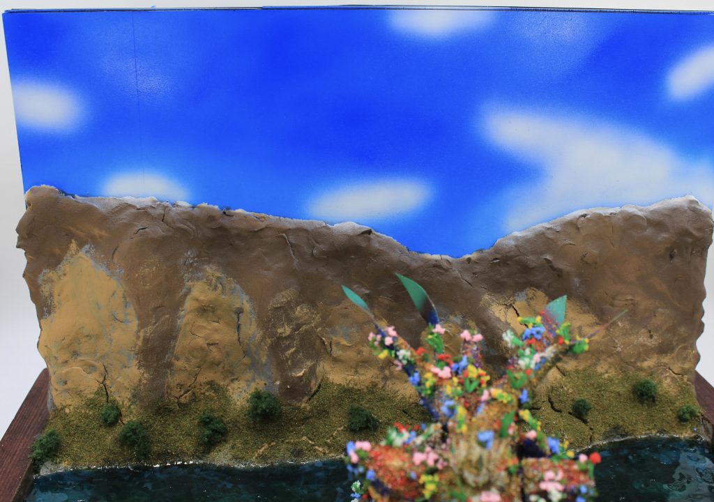 青空はスカイブルーにブルーをエアブラシでグラデーション塗装。雲もエアブラシ塗装