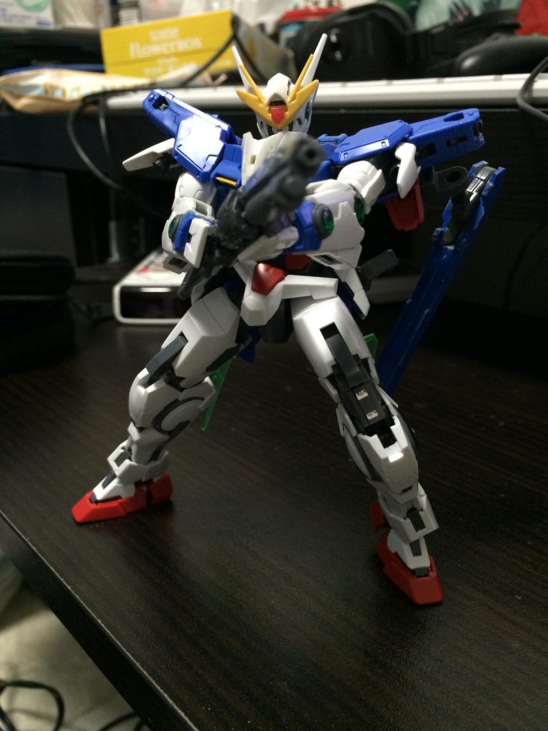 フルメタ読んで接近戦といえばショットガンだろうと持たせました。ショットガンのマウントパーツが無改造でサイドアーマーについたのは嬉しかった。